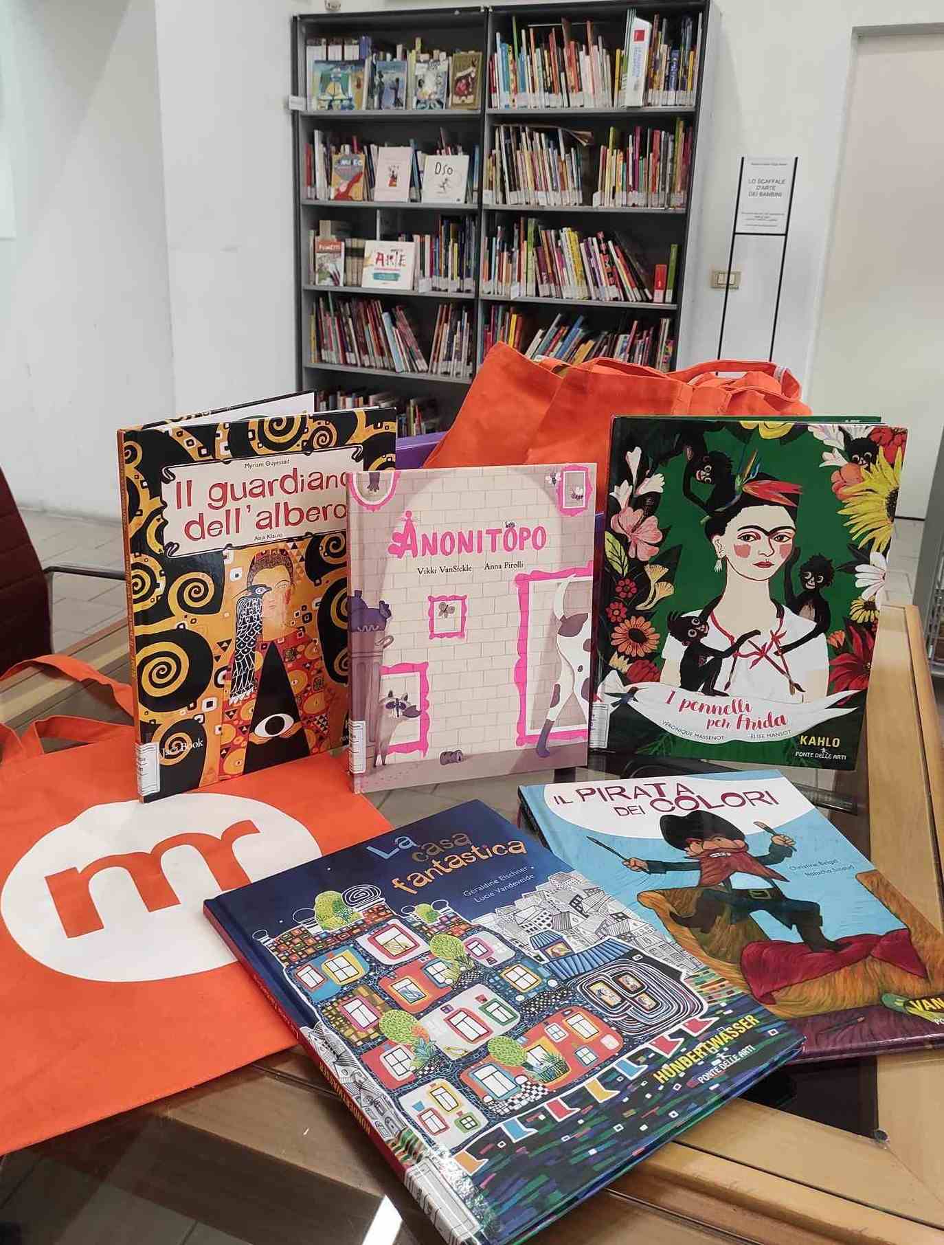 La biblioteca d'arte va a scuola